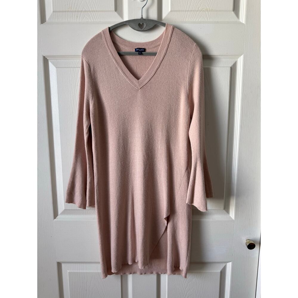 Splendid Blush Pink V-Neck Bell Sleeve Knit Sweater‎ Dress Size Small Coquette
